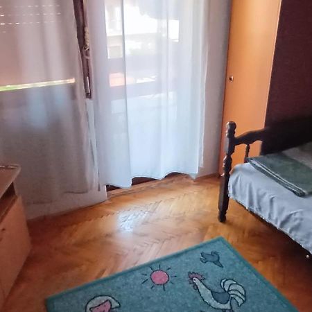 אוהריד Julija Guest House מראה חיצוני תמונה