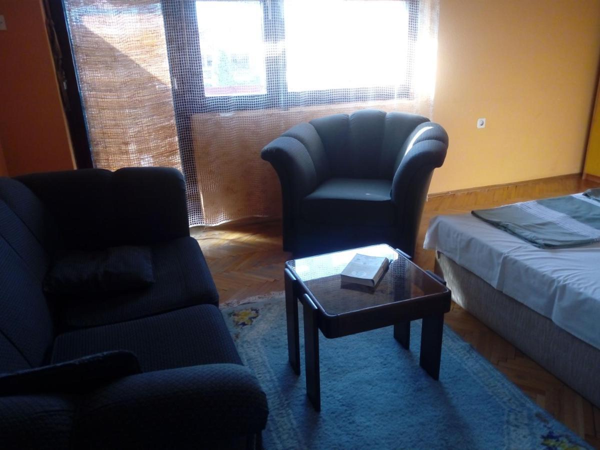 אוהריד Julija Guest House מראה חיצוני תמונה